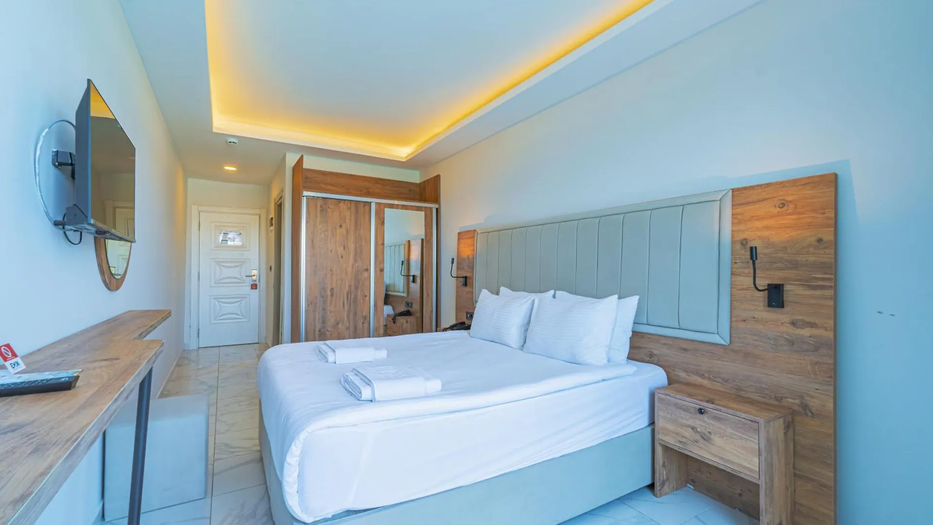 איזמיר Enki Spinoza Thermal Resort Hotel 5*,